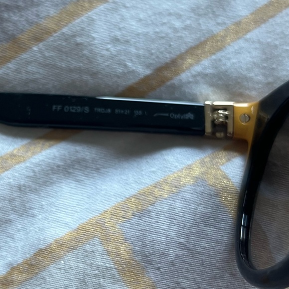 NEW Authentic Fendi Sunglasses - Picture 4 of 5